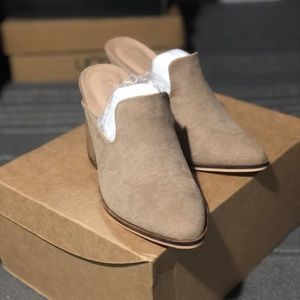 NEW taupe pointed toe bootie mule